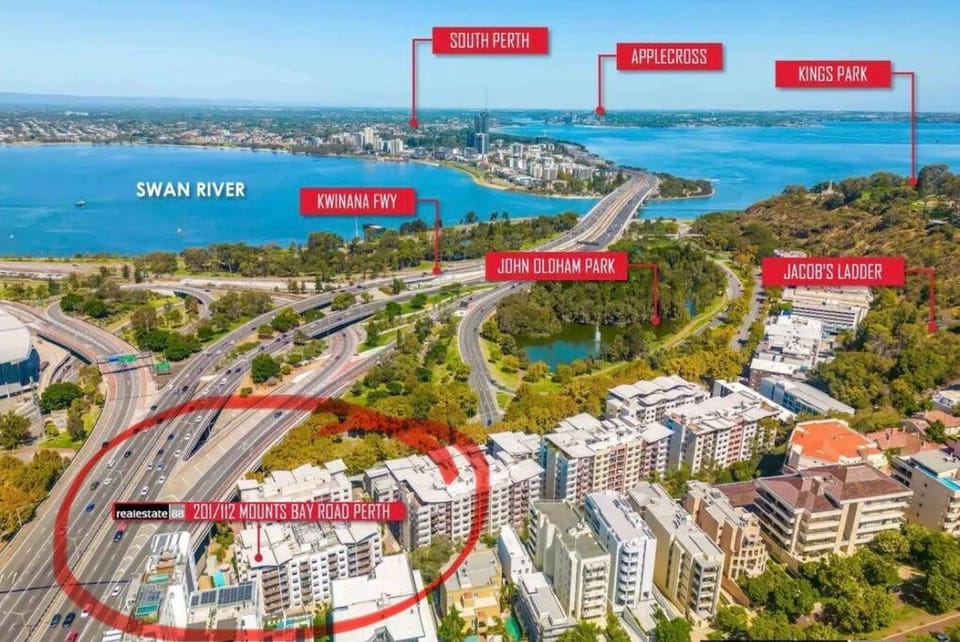 Nearby landmark, Neighbourhood, Bird's eye view, City view, Location