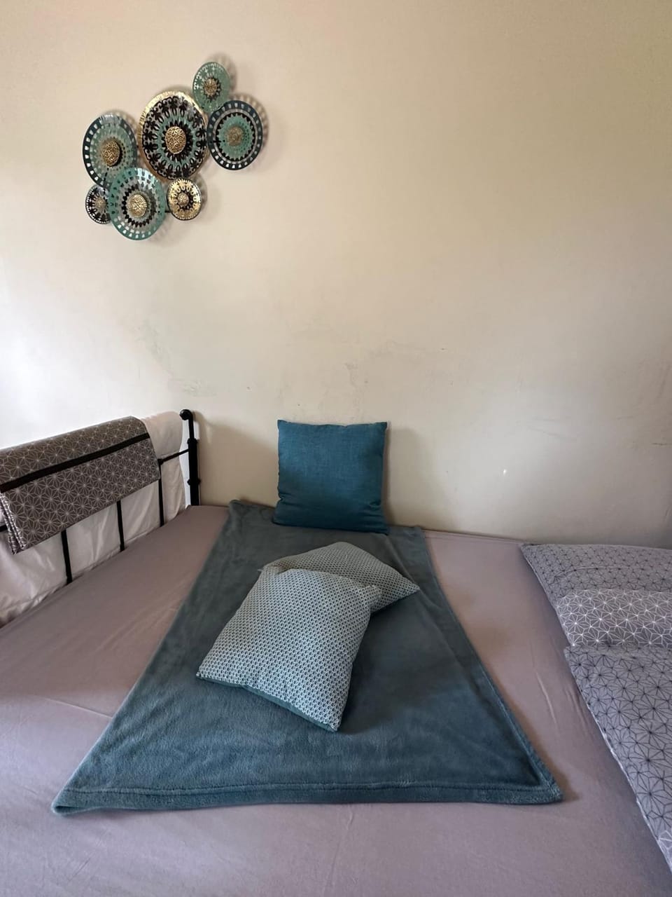 Bed, Living room, Bedroom