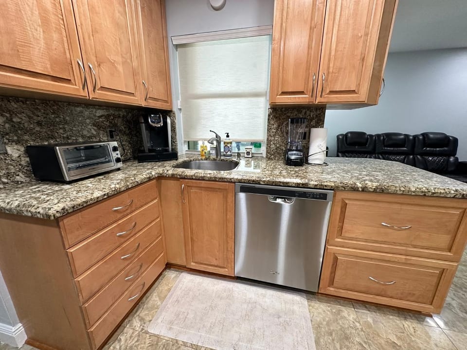 Coffee/tea facilities, Kitchen or kitchenette, toaster