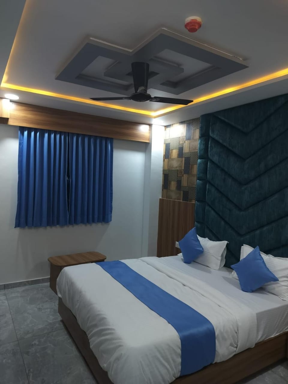 Bed, Photo of the whole room