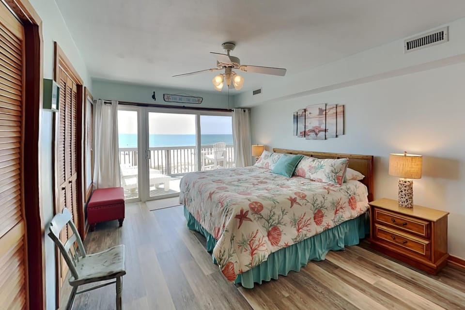 Bed, Balcony/Terrace, Bedroom, Sea view, furniture, wardrobe