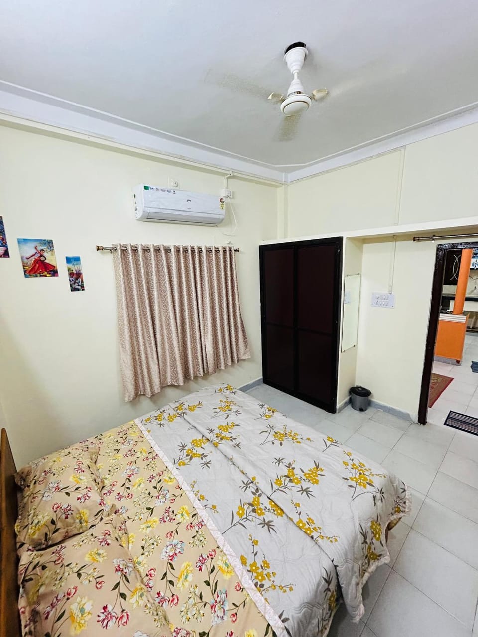 Bedroom, air conditioner