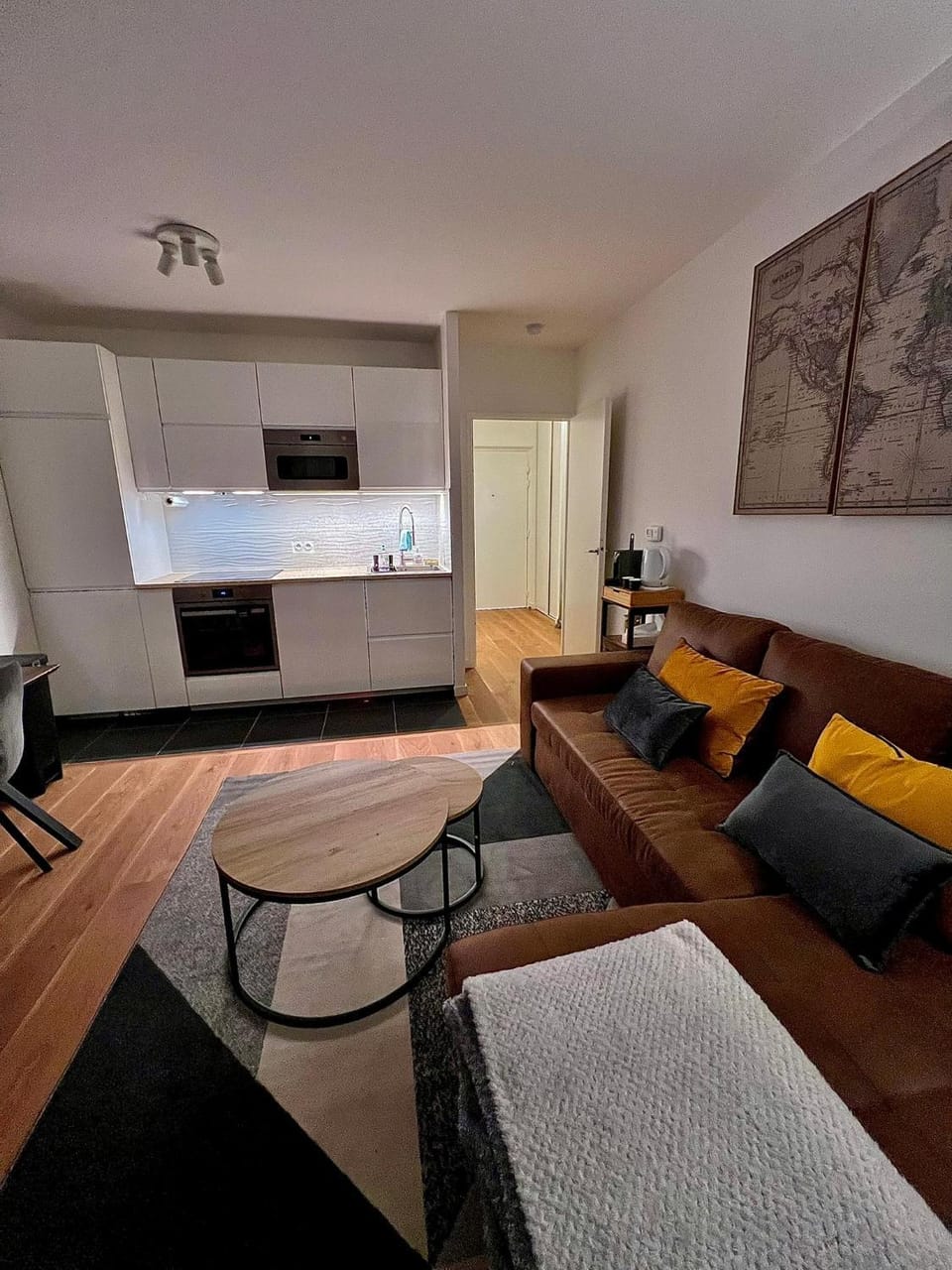 Communal lounge/ TV room, Living room