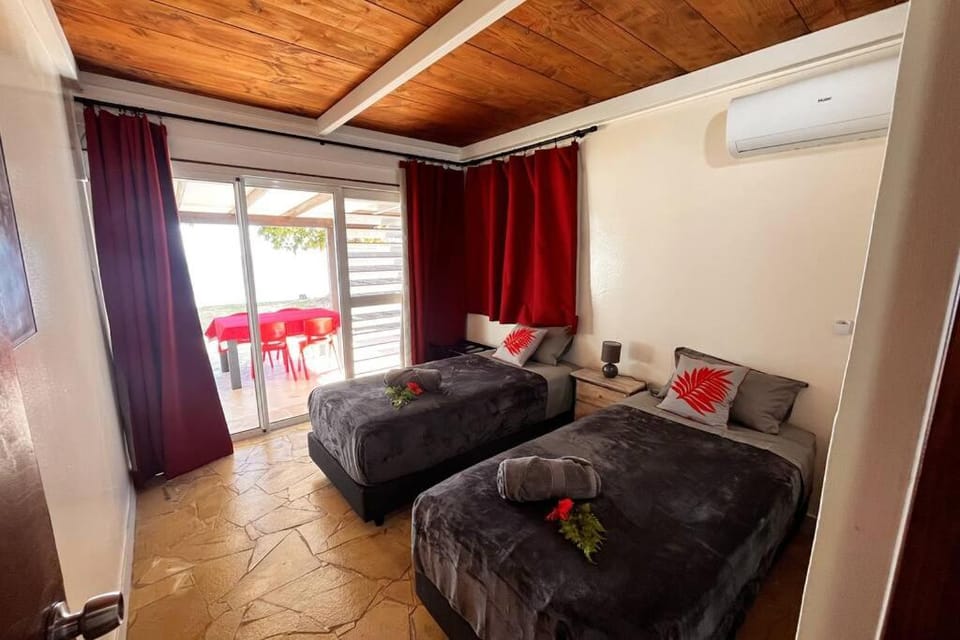 Enoha Lodge - Climatisation, Fibre, Accès Plage, Parking Privé House in Moorea-Maiao