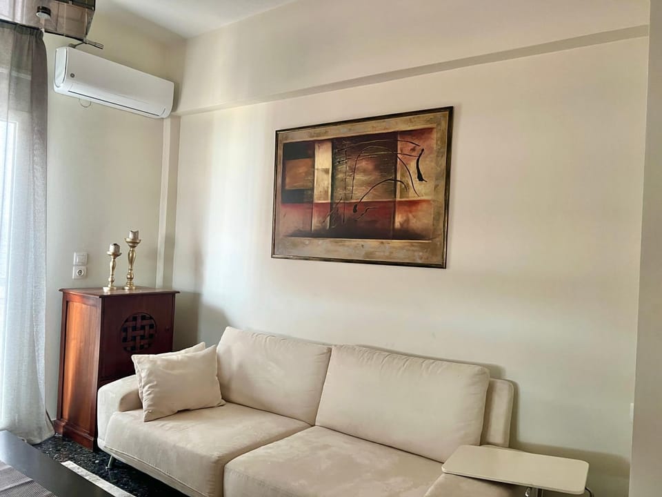 Living room, Seating area, air conditioner