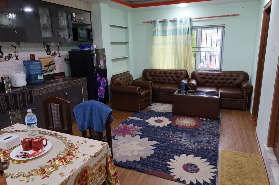 Kitchen or kitchenette, Living room, Seating area