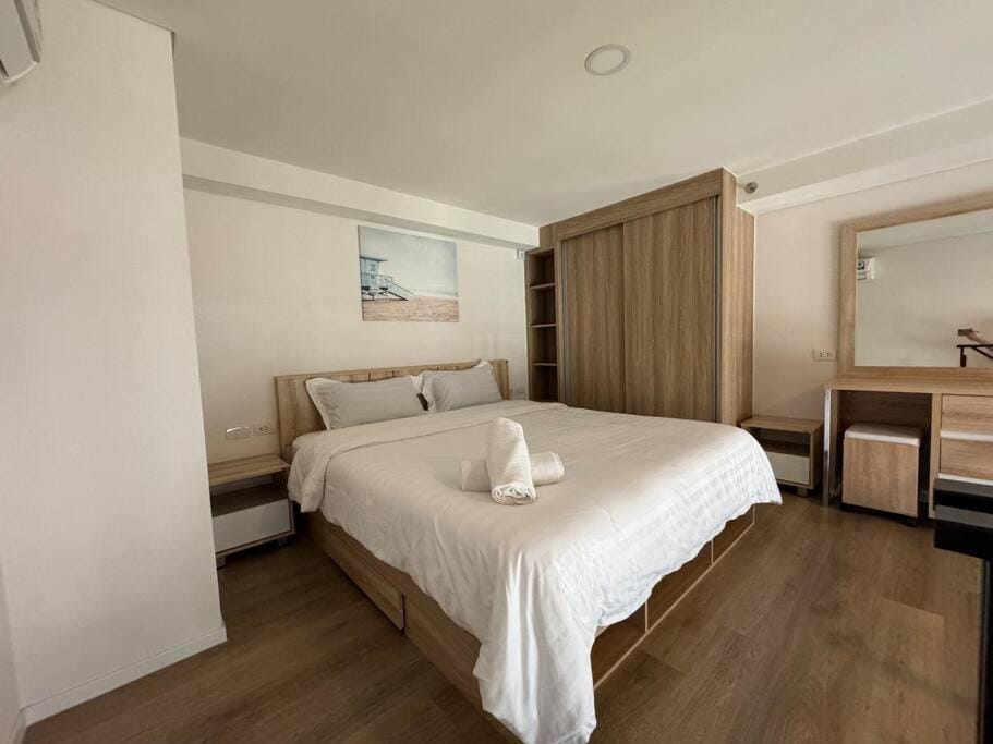 Sukhumvit 87 游泳池健身房 酒吧 餐厅 办公区等一体公寓 Apartment in Bangkok