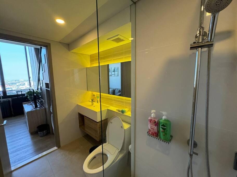 Sukhumvit 87 游泳池健身房 酒吧 餐厅 办公区等一体公寓 Apartment in Bangkok