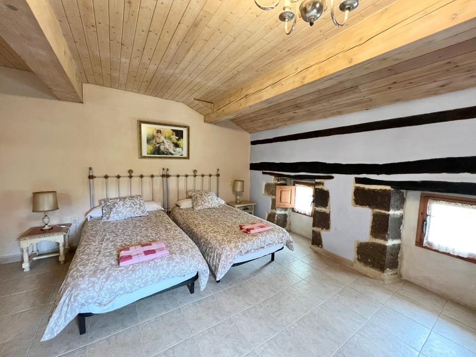 El Socaire del Trasgo-Complejo de Casas Rurales House in Cantabria