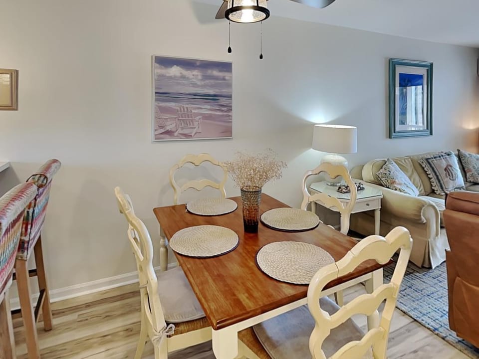 Living room, Dining area, furniture