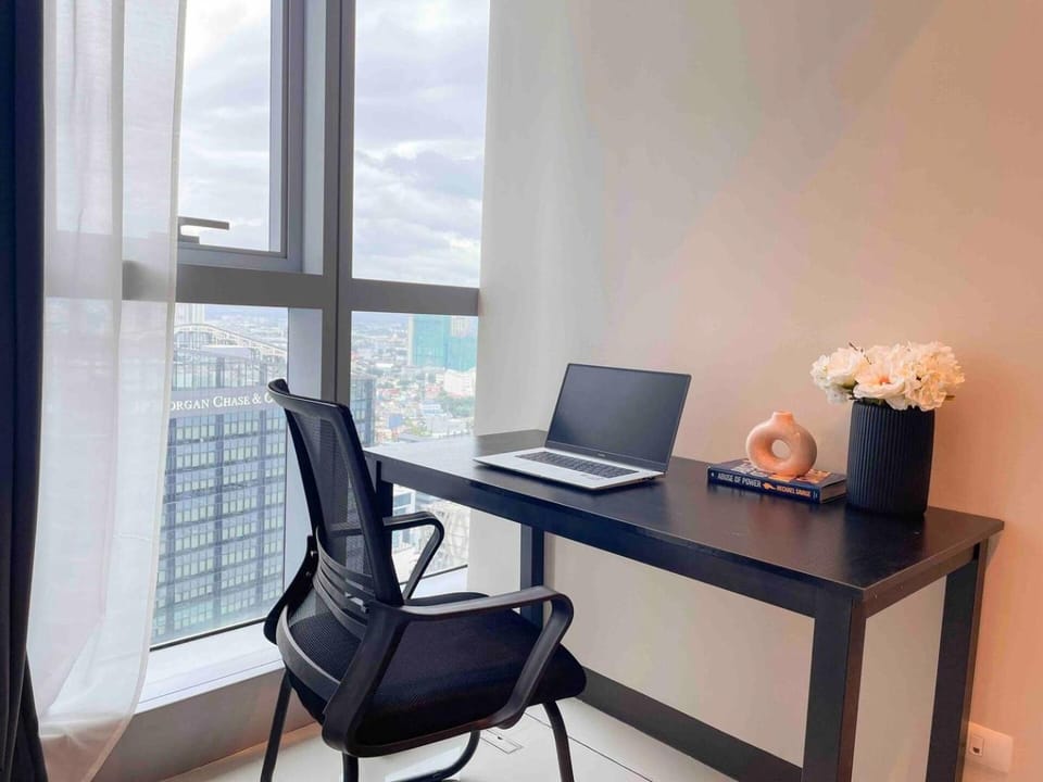 Exclusive BGC Condo at Uptown Area #upt136d Apartment in Makati