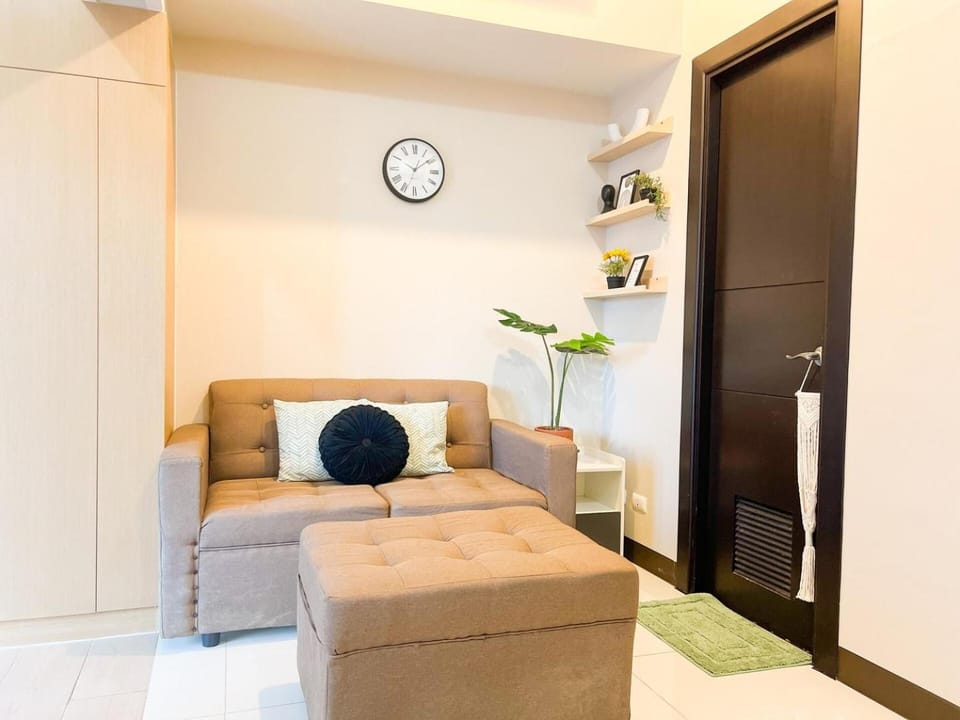 Upscale BGC Stay Near Mitsukoshi #upt130g Apartment in Makati