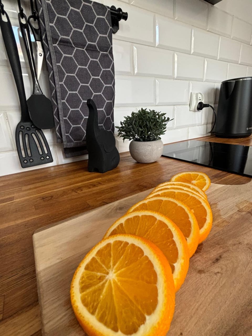 Kitchen or kitchenette, Food and drinks, Food, air conditioner
