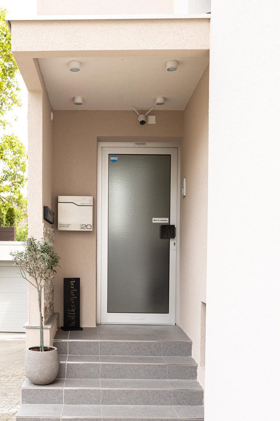 Property building, Facade/entrance