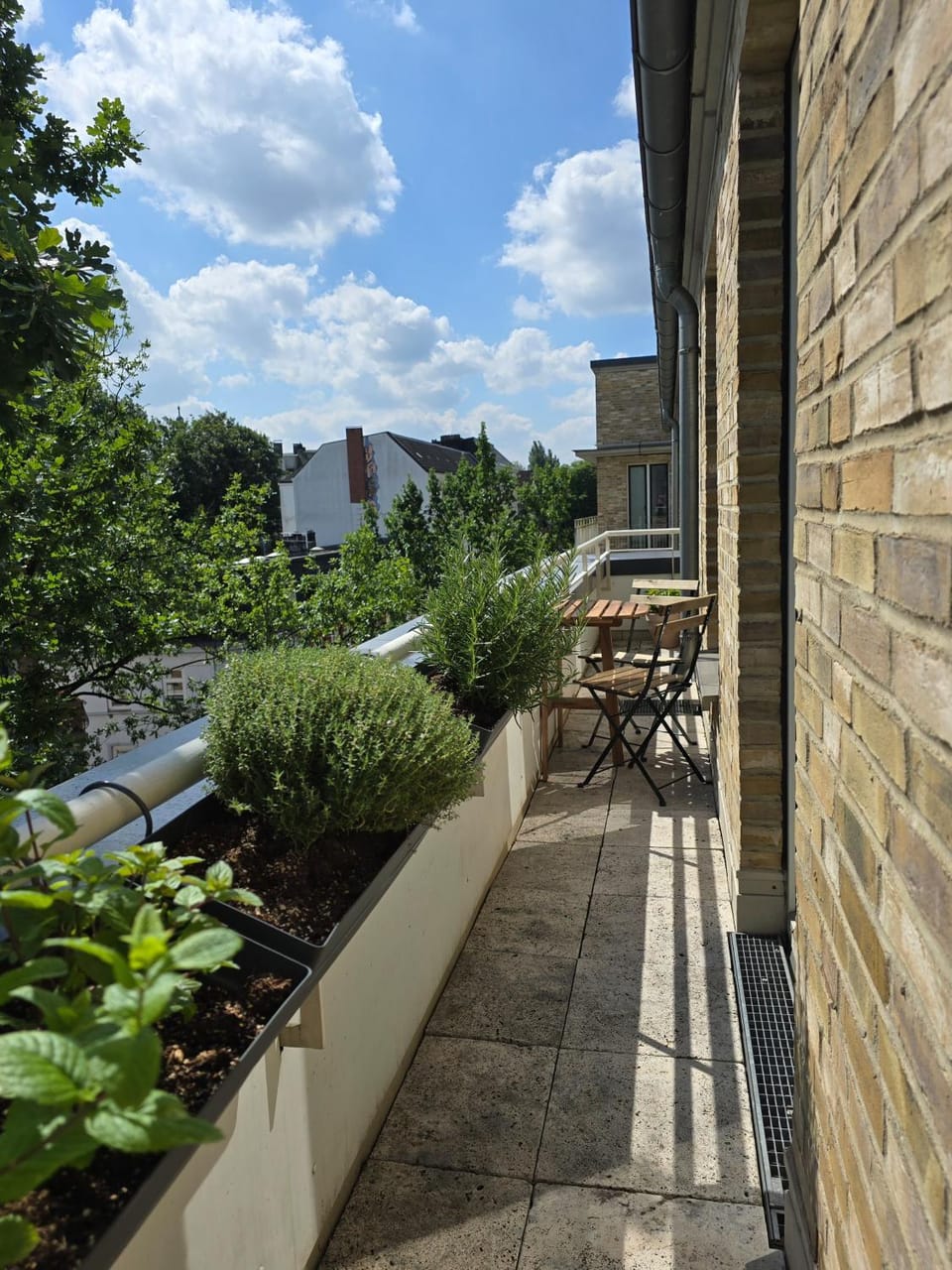 Property building, View (from property/room), Balcony/Terrace