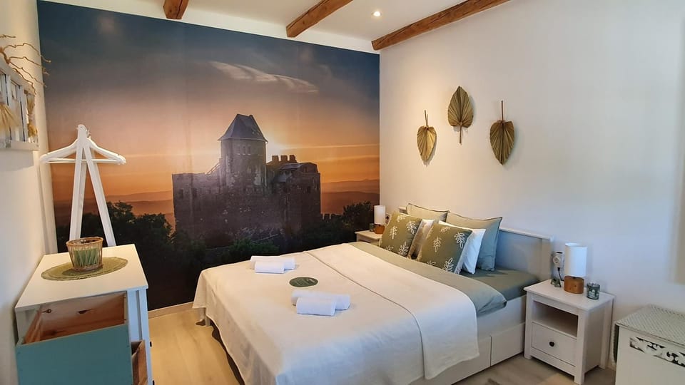 Bedroom, Garden view