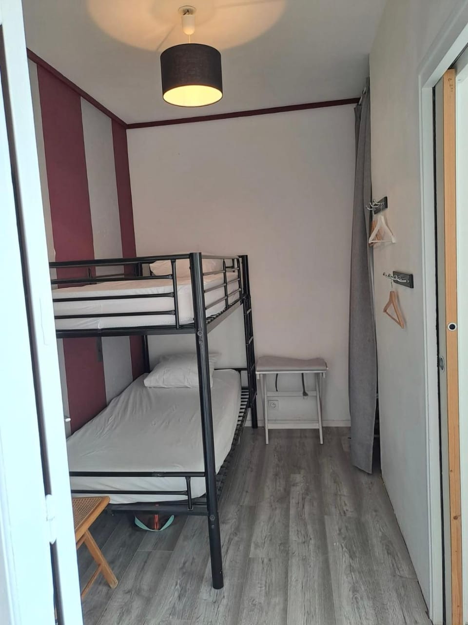 Bedroom, bunk bed