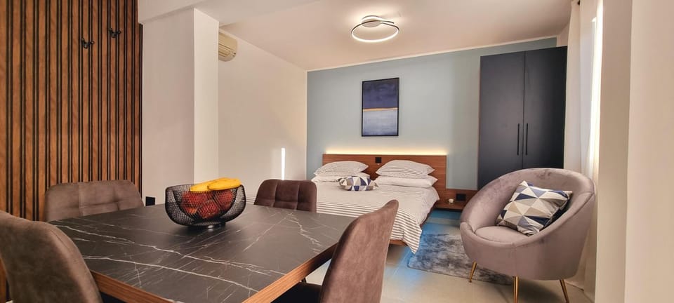 Living room, Bedroom