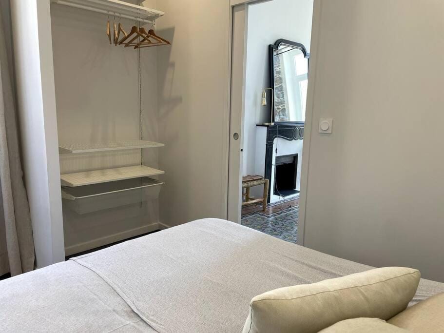 Appartement spacieux, confort et climatisé à 500m de la plage Apartment in Hyères