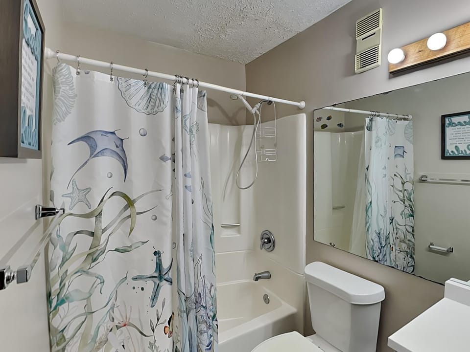 Sea Colony #2A Apartment in Carolina Beach