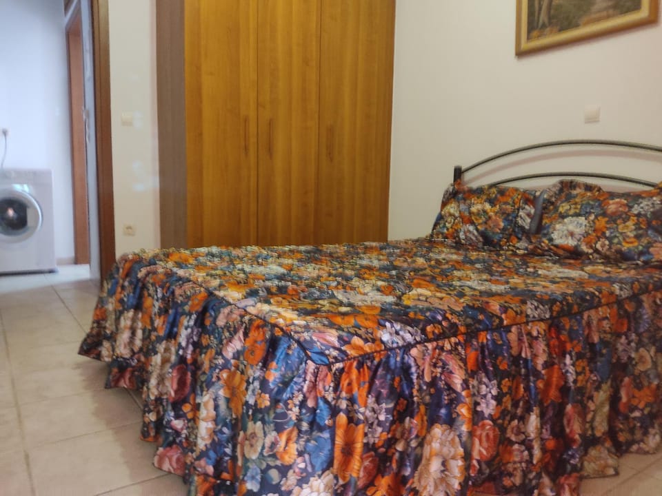 Bed, Bedroom, wardrobe, washing machine