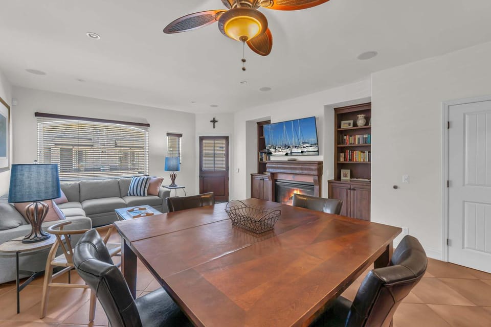Lower West Newport House in Balboa Peninsula