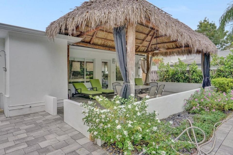 Daddy House-victoria Park With Pool House in Fort Lauderdale