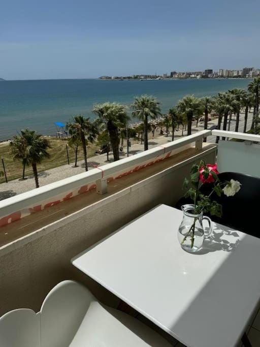 Seaside Oasis Apartment in Vlora Apartment in Vlorë