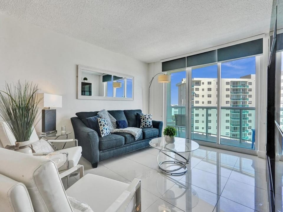 New! New! Beach View House in Hollywood Beach