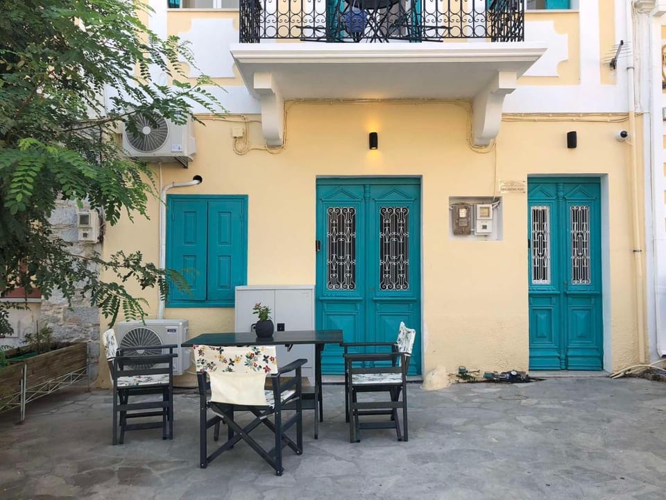 Patio, Facade/entrance, Day, View (from property/room)