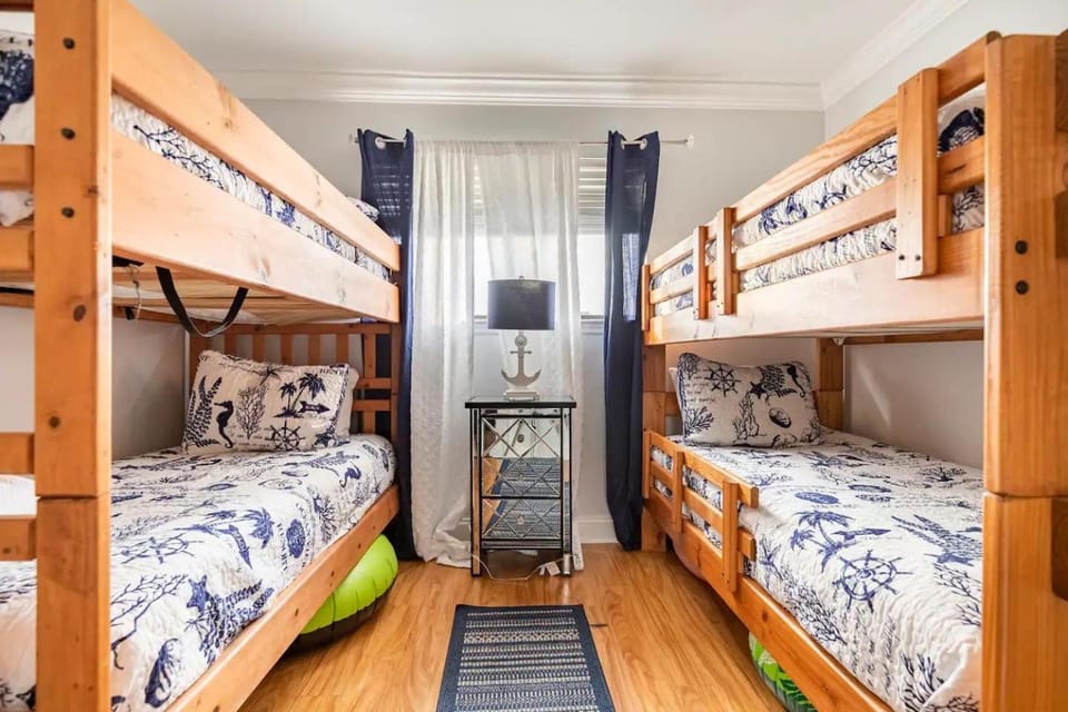 Bed, Bedroom, bunk bed