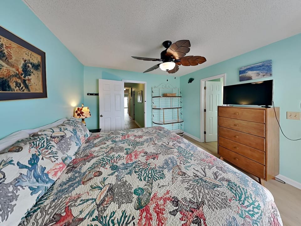 The Sandcastle at Tiki Apartment in Carolina Beach
