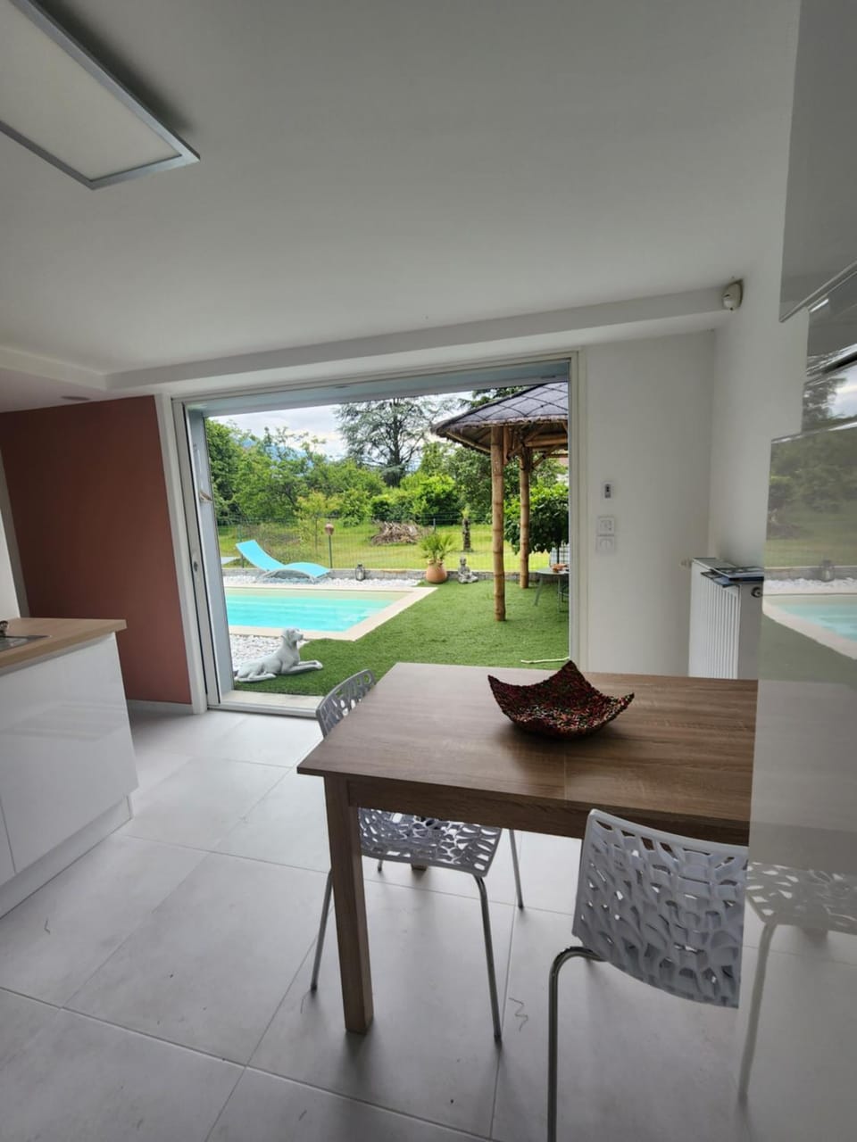 Balcony/Terrace, Dining area, Pool view