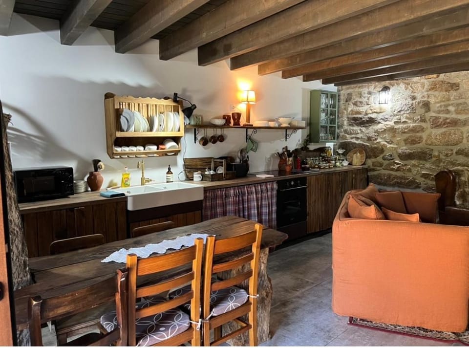 Casa do Tio Zé Montesinho House in Senabria