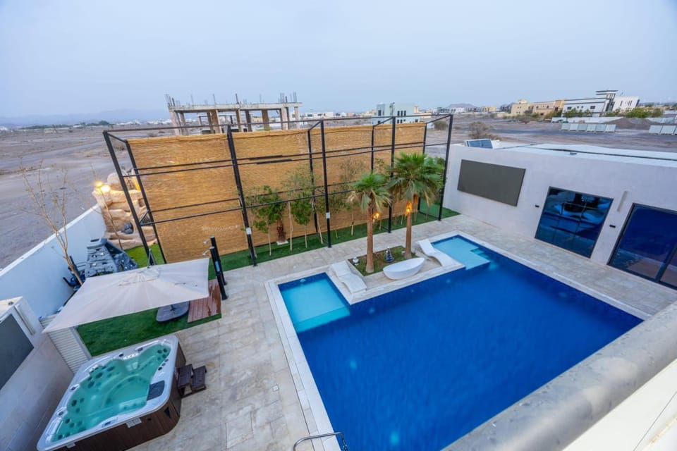 Day, View (from property/room), Balcony/Terrace, Pool view, Swimming pool