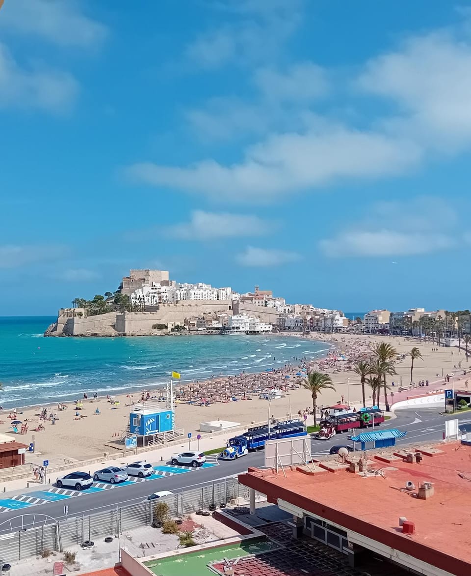 View (from property/room), View (from property/room), Landmark view, Pool view, Sea view, Sea view, Street view