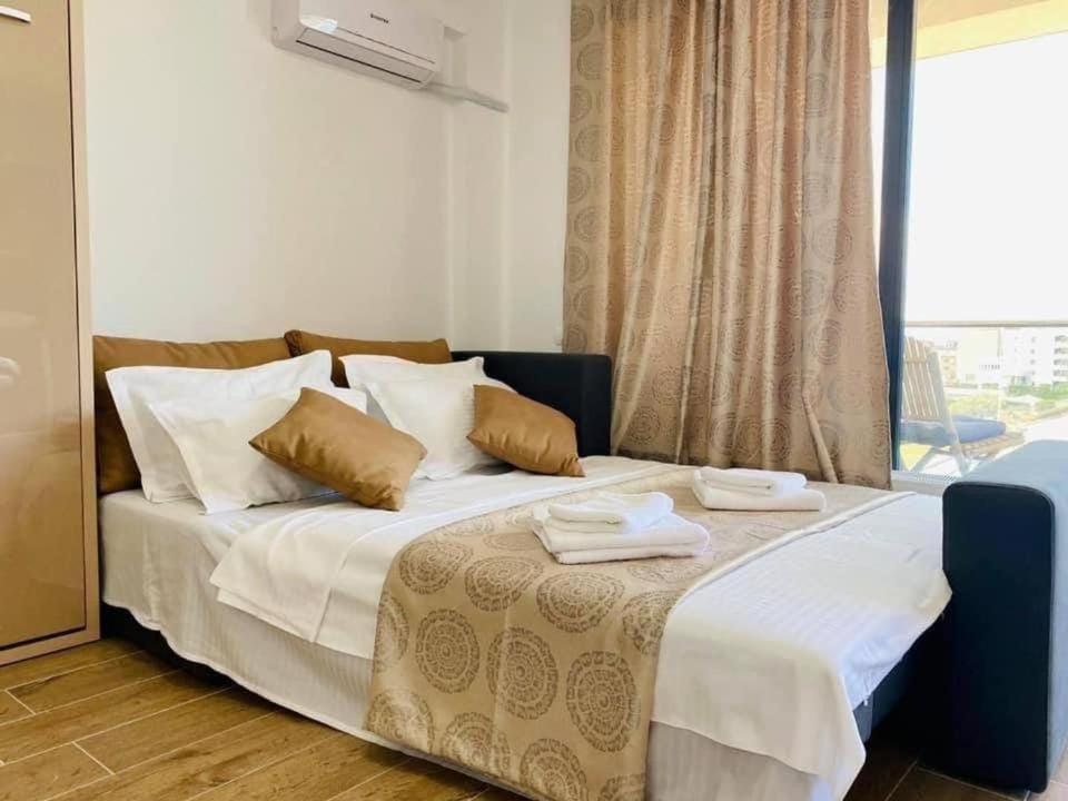 Bliss Apart Hotel Sea View Bed and Breakfast in Constanța County
