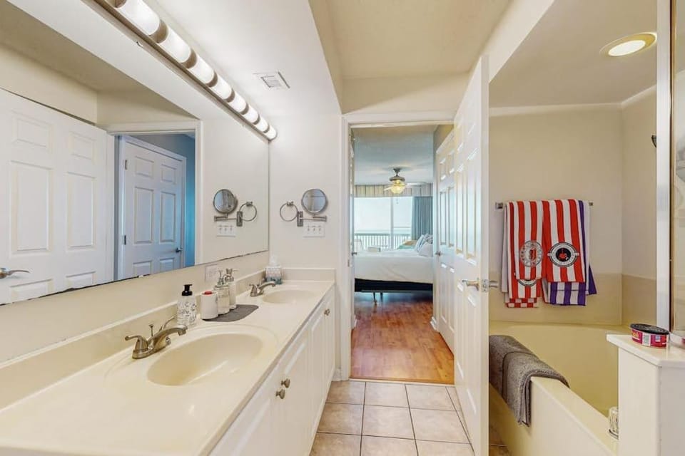 Ashworth 902 Apartment in North Myrtle Beach