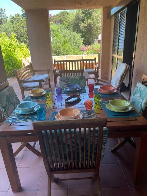Patio, Dining area, Garden view