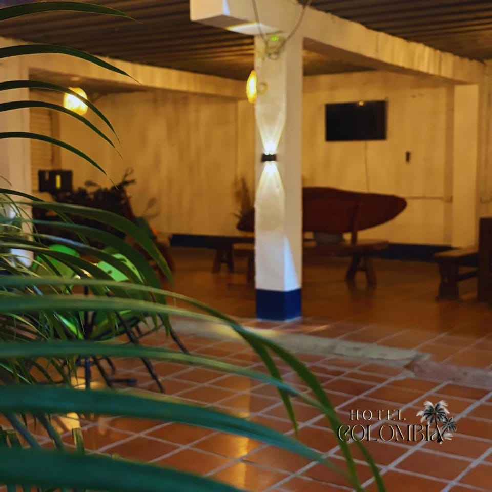 Hotel Colombia a una 1 cuadra de la Playa en Tolú Hotel in Santiago de Tolú