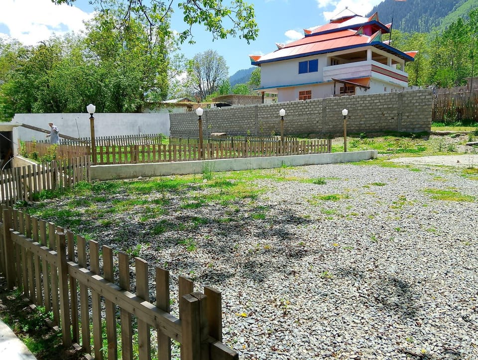 Spring, Day, Natural landscape, Garden, Garden view, Mountain view
