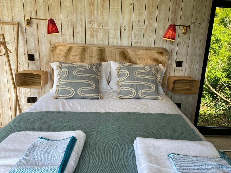 Otterly's Retreat Nature lodge in County Cork
