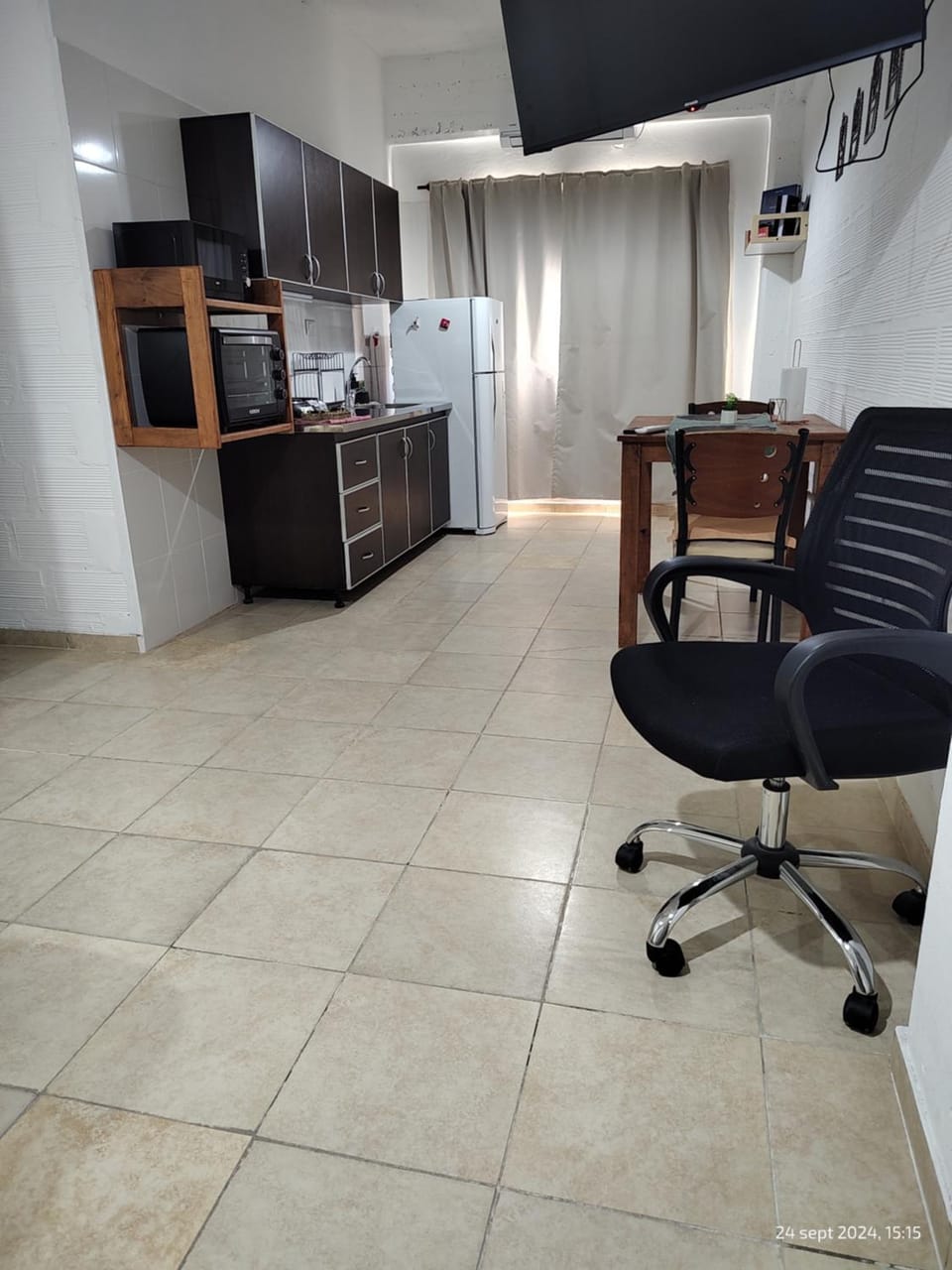 Kitchen or kitchenette, Dining area, kitchen