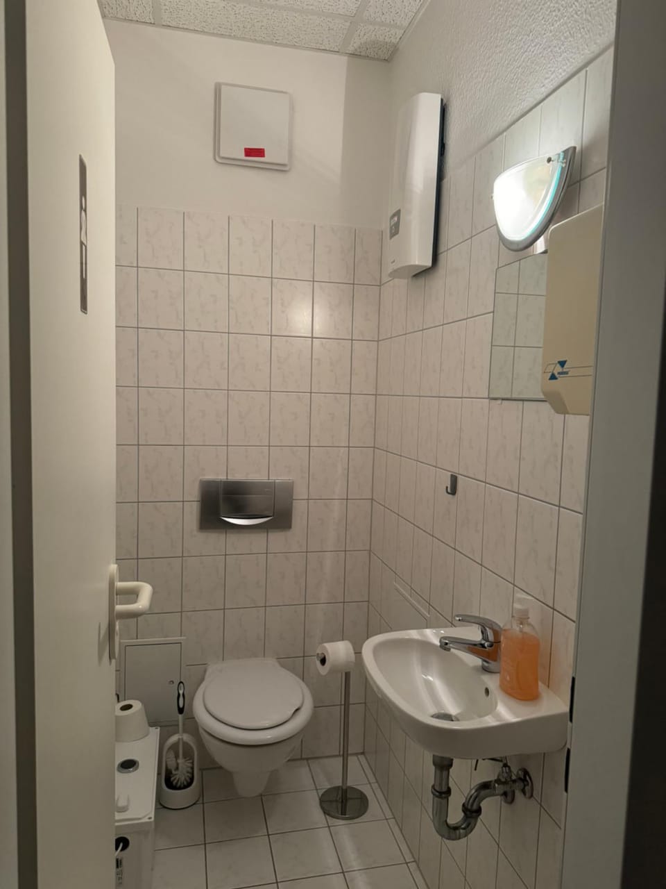 FeWo zentral in Leipzig für 8 Personen Apartment in Leipzig