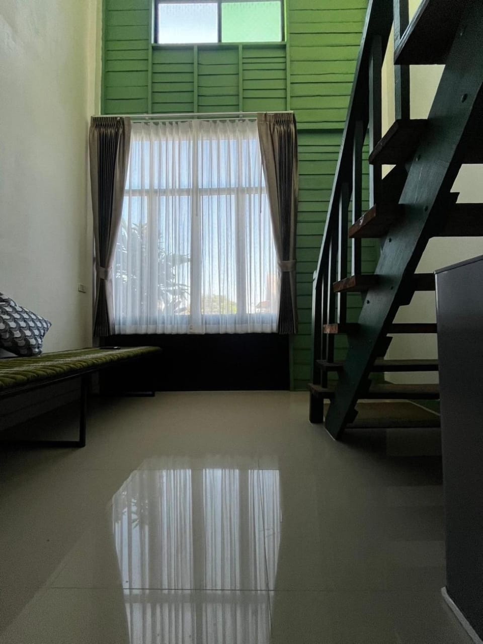 Living room, Photo of the whole room