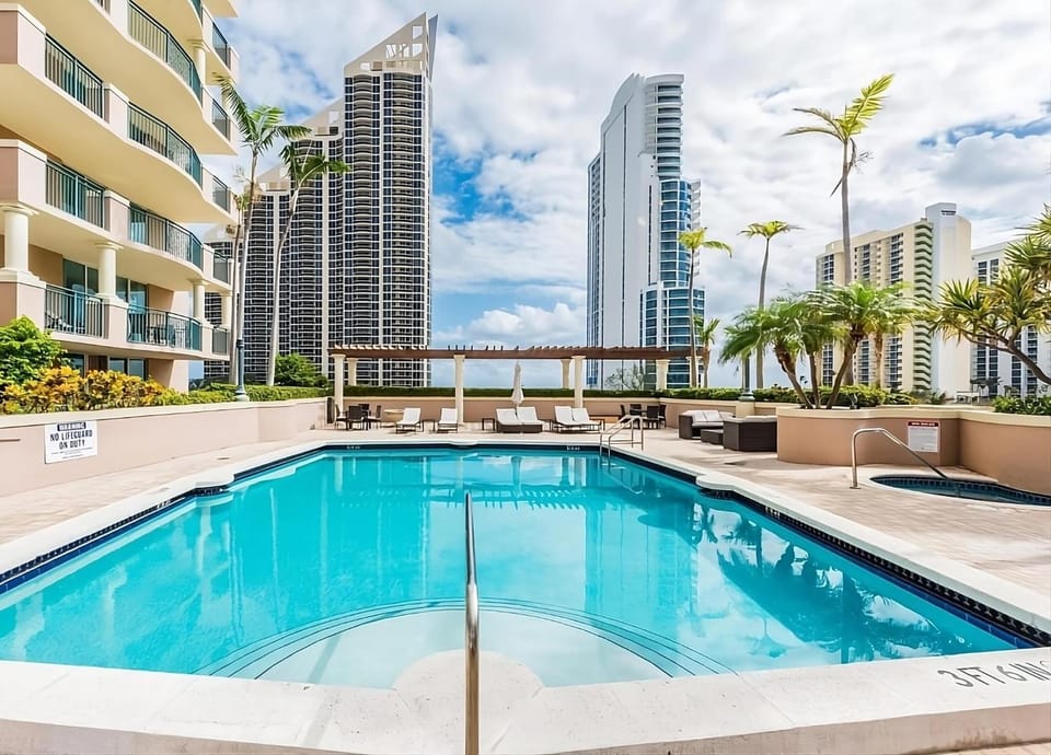 Modern 2 BDR at King David with Ocean View Apartment in Sunny Isles Beach