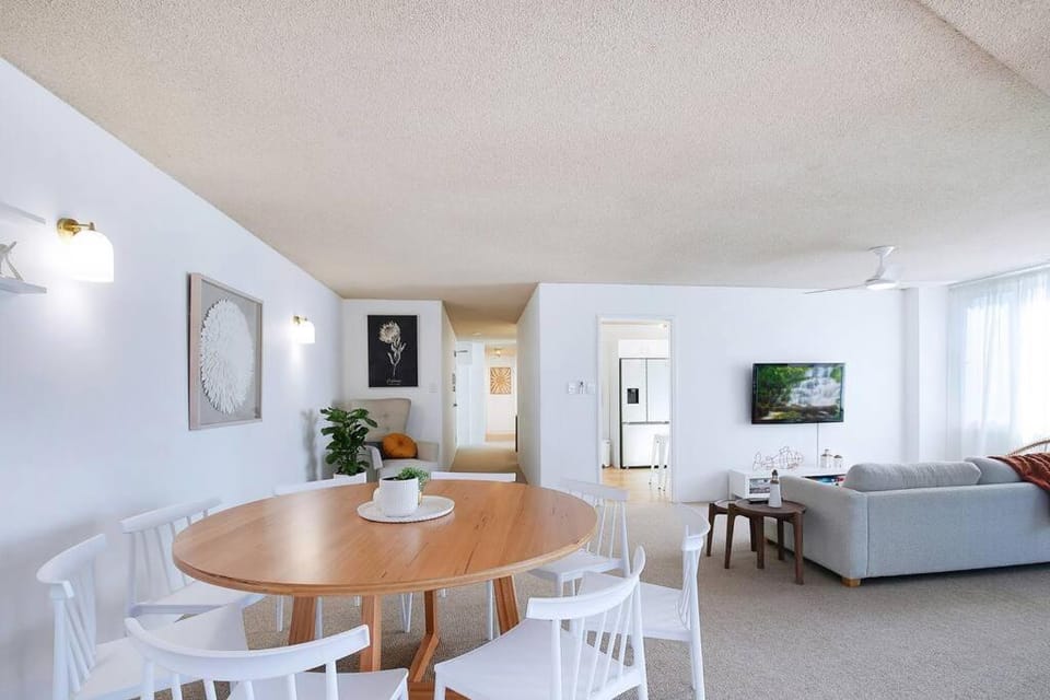 Suttons Beach Sunrise Apartment in Brisbane