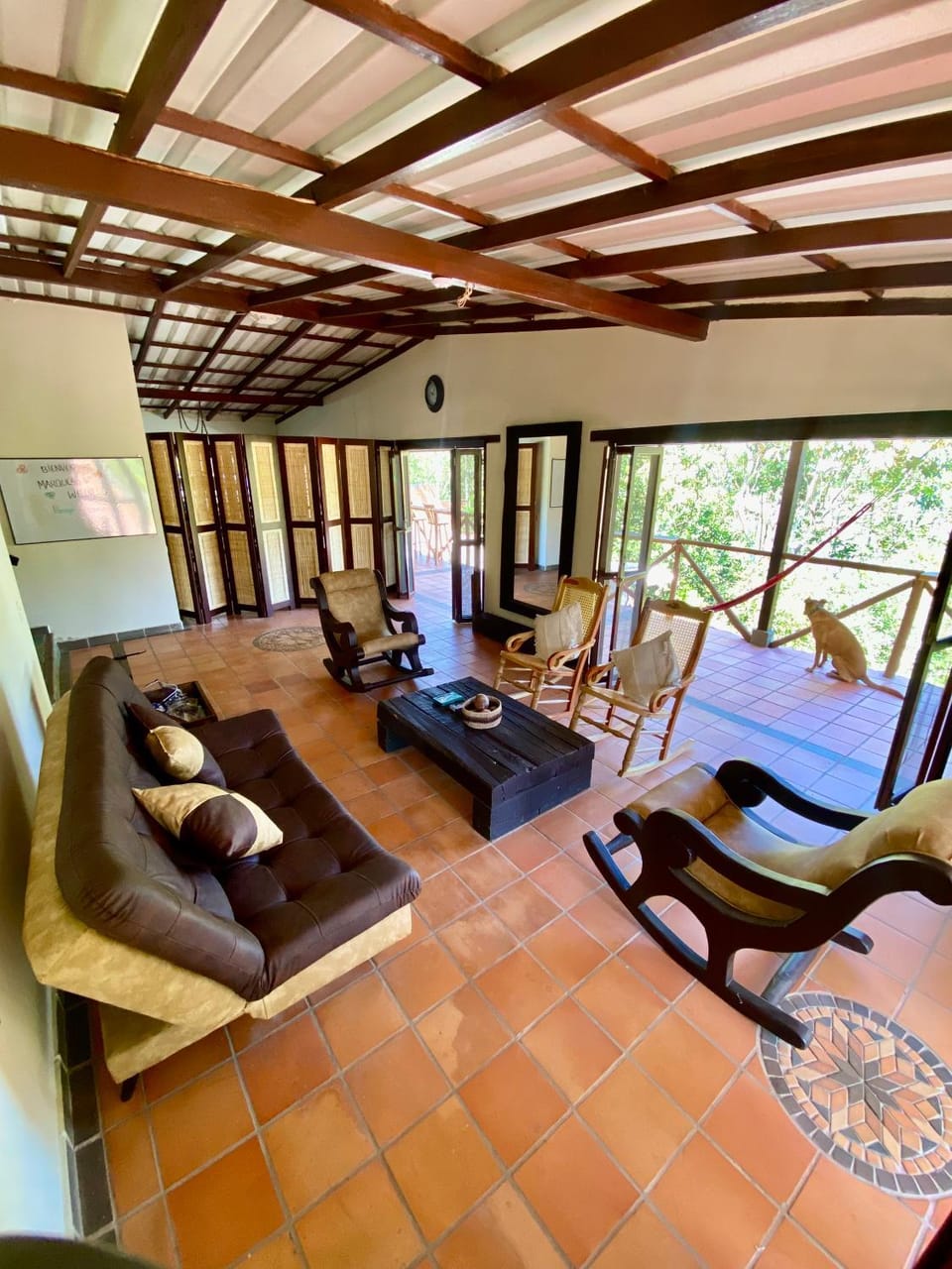 Communal lounge/ TV room, Living room, Seating area