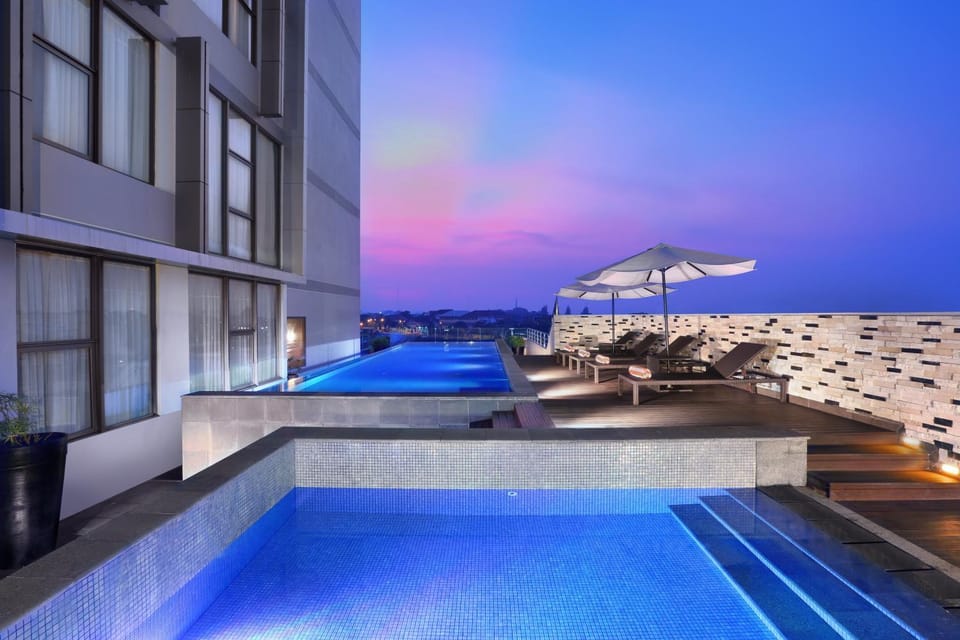 Swimming pool, Swimming pool
