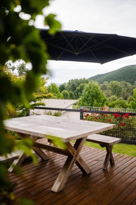 Patio, Natural landscape, View (from property/room), Balcony/Terrace, Mountain view